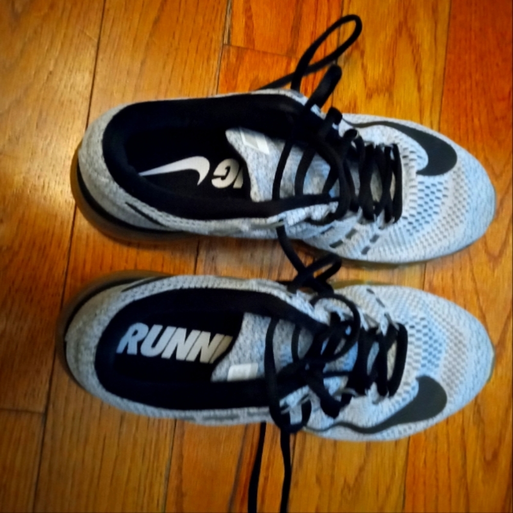 Nike Air Max size 6.5/8